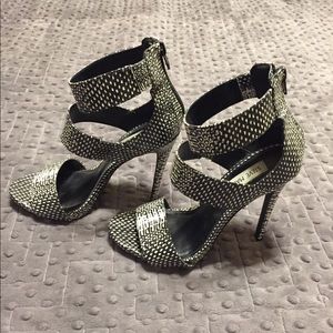 Steve Madden Mira Black/White Snakeskin Heels